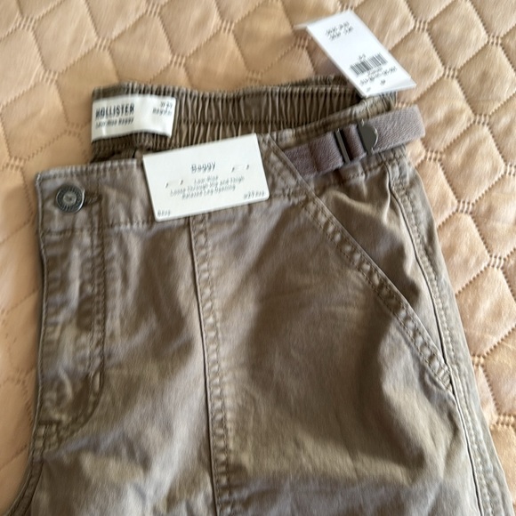 Hollister LOW-RISE BAGGY CARGO PANTS waist 29/8 light brown - Picture 2 of 4